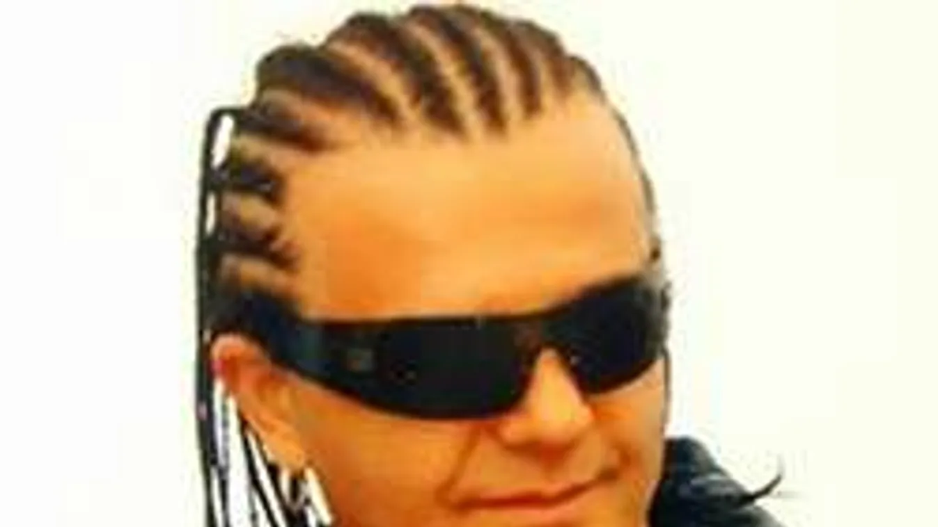 Kozso szextitkai, így csajozik egy magyar sztár!