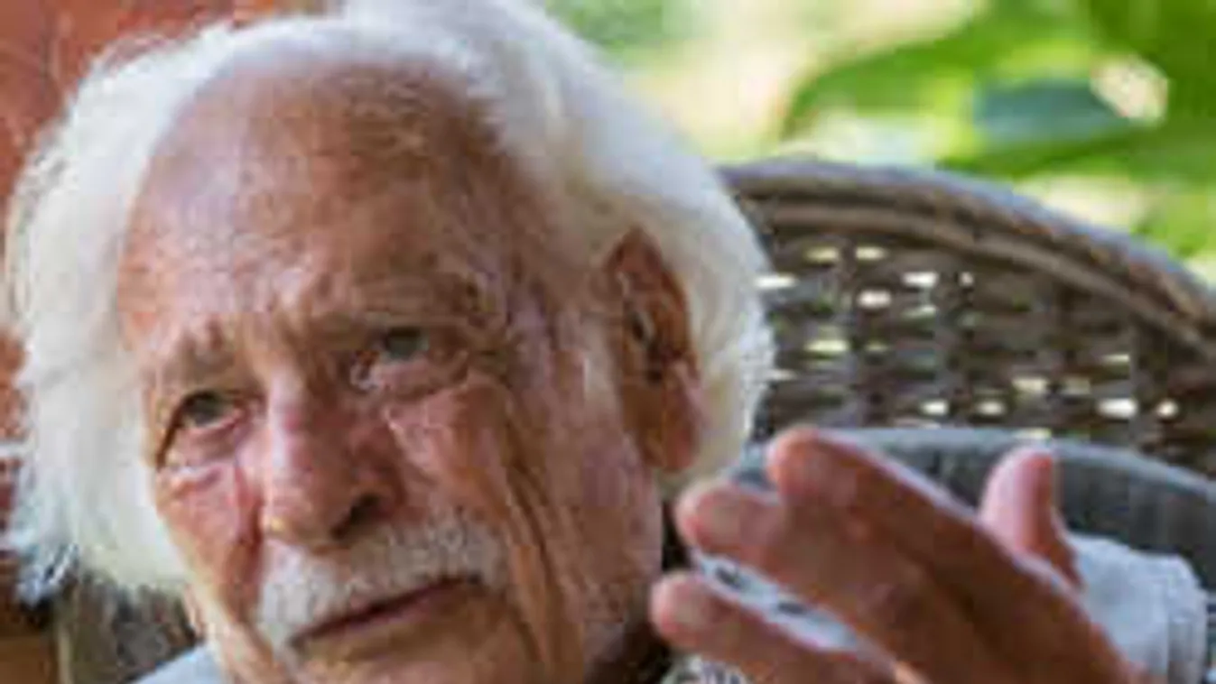 Meglátogattuk a 99 éves Bálint Gazdát. Remek formában van