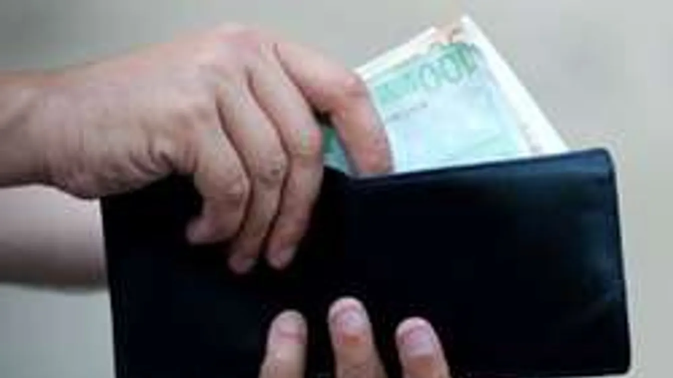 Pénzért szexelne fiatal fiúval egy férfi