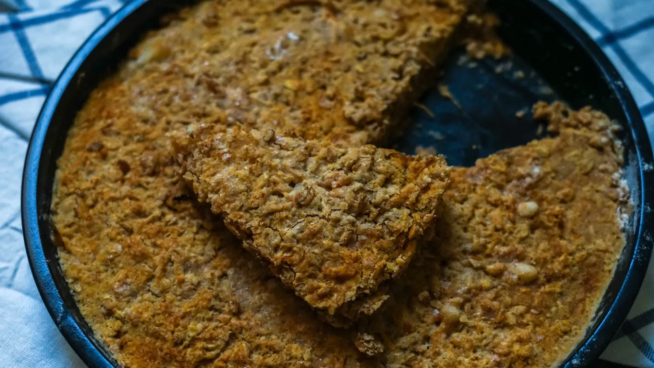 Apple,Oatmeal,Cake,,Step,By,Step,To,Cooking,For,A