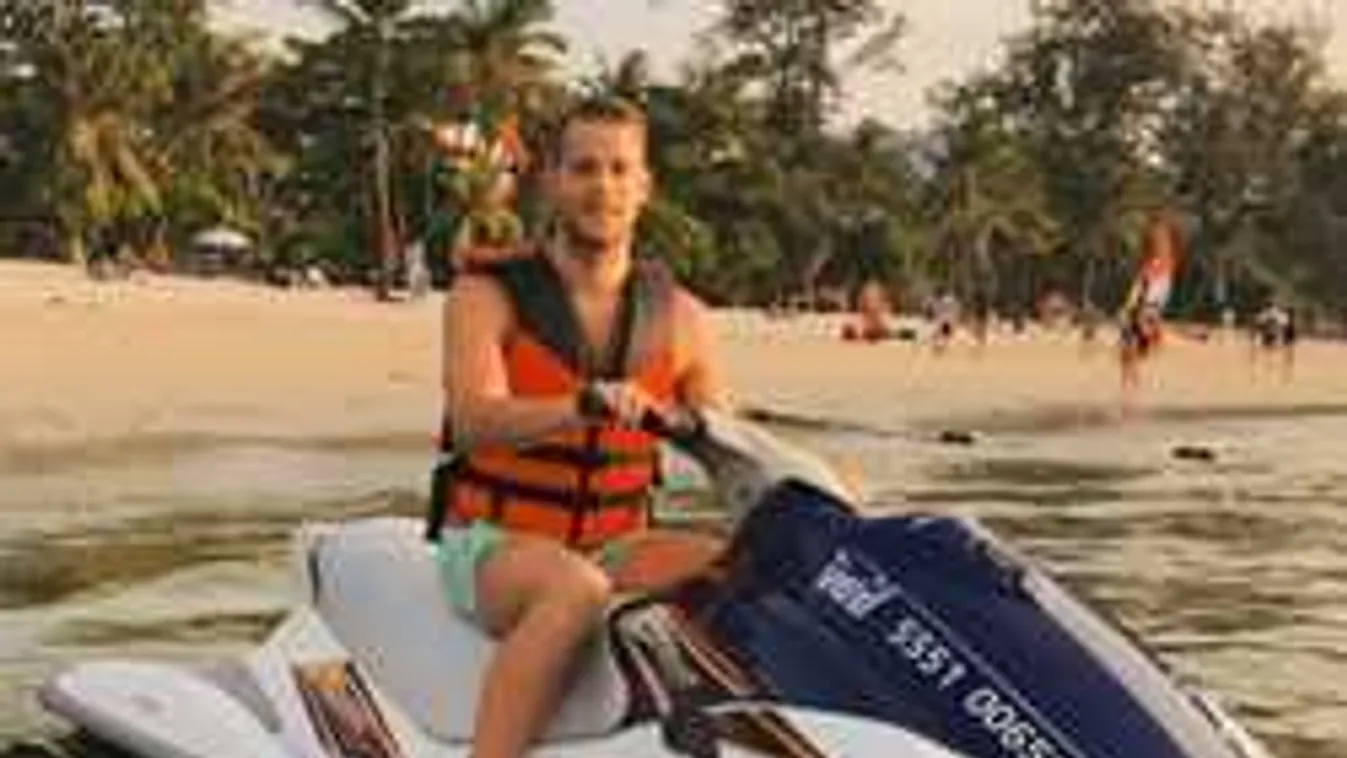 Vad kép került ki a netre a Thaiföldön edzőtáborozó úszóinkról