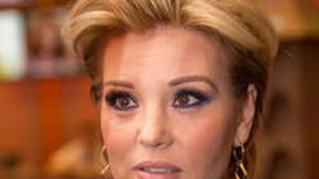 Meglepő részletre derült fény Liptai Claudia első szüléséről!