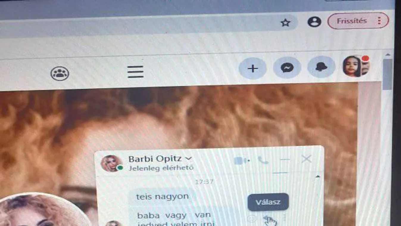 Kifakadt az anyuka: pucér képet kértek a lányától Opitz Barbi nevében