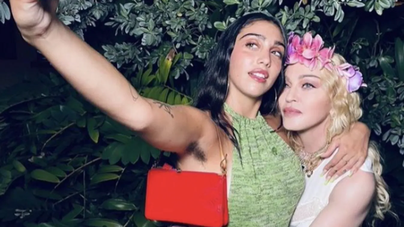 Lourdes almaként nem esett messze a fájától