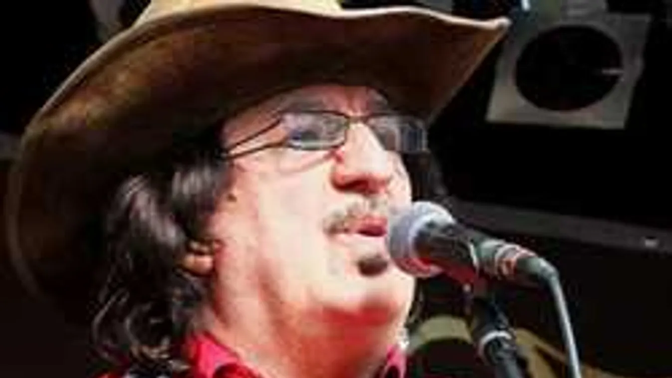 Még nincs vége: Ismét aggódhatnak barátai a nagybeteg Orbán Józsiért