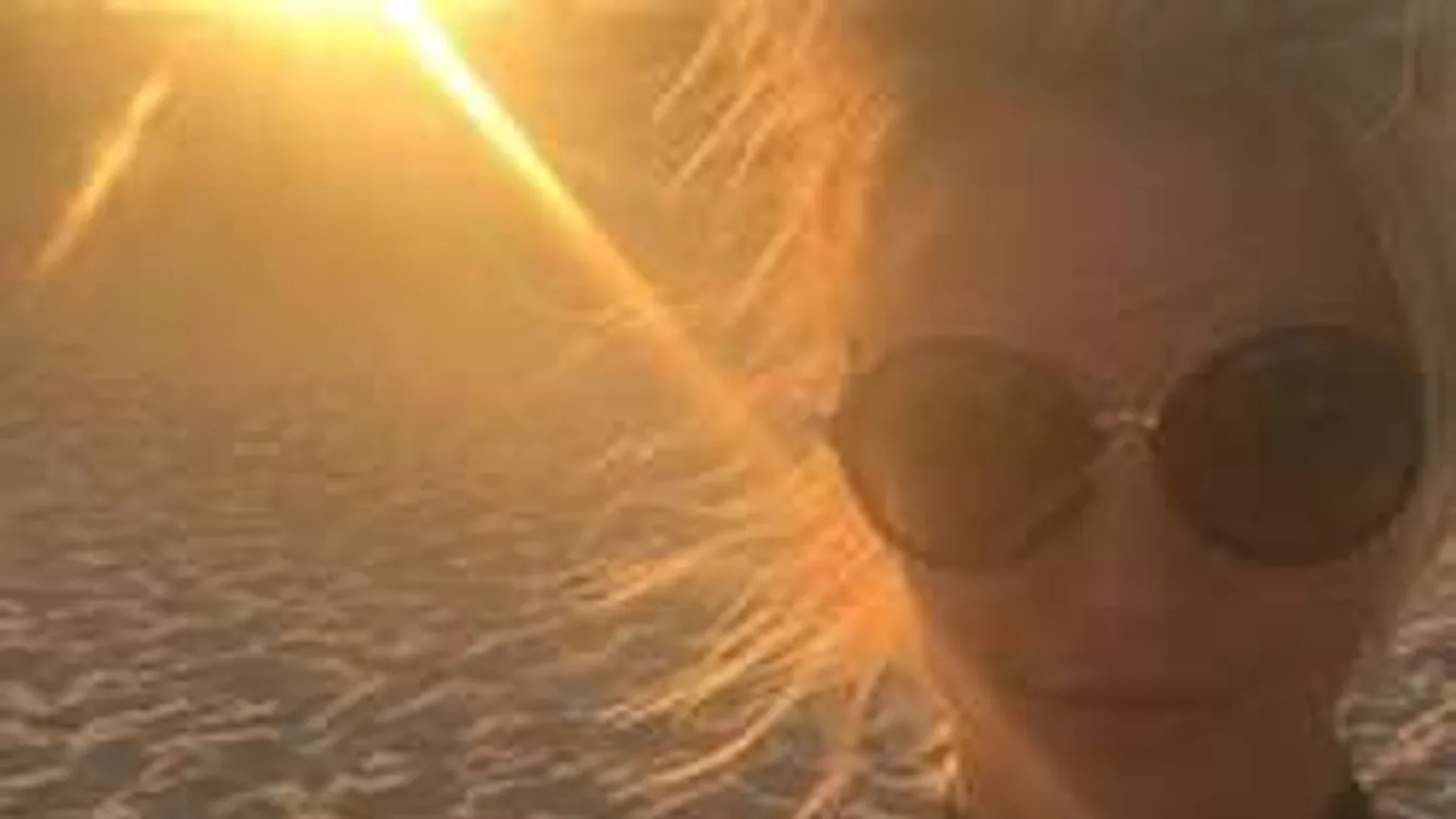 Britney Spears fürdőruhás képeitől megmarod magad!