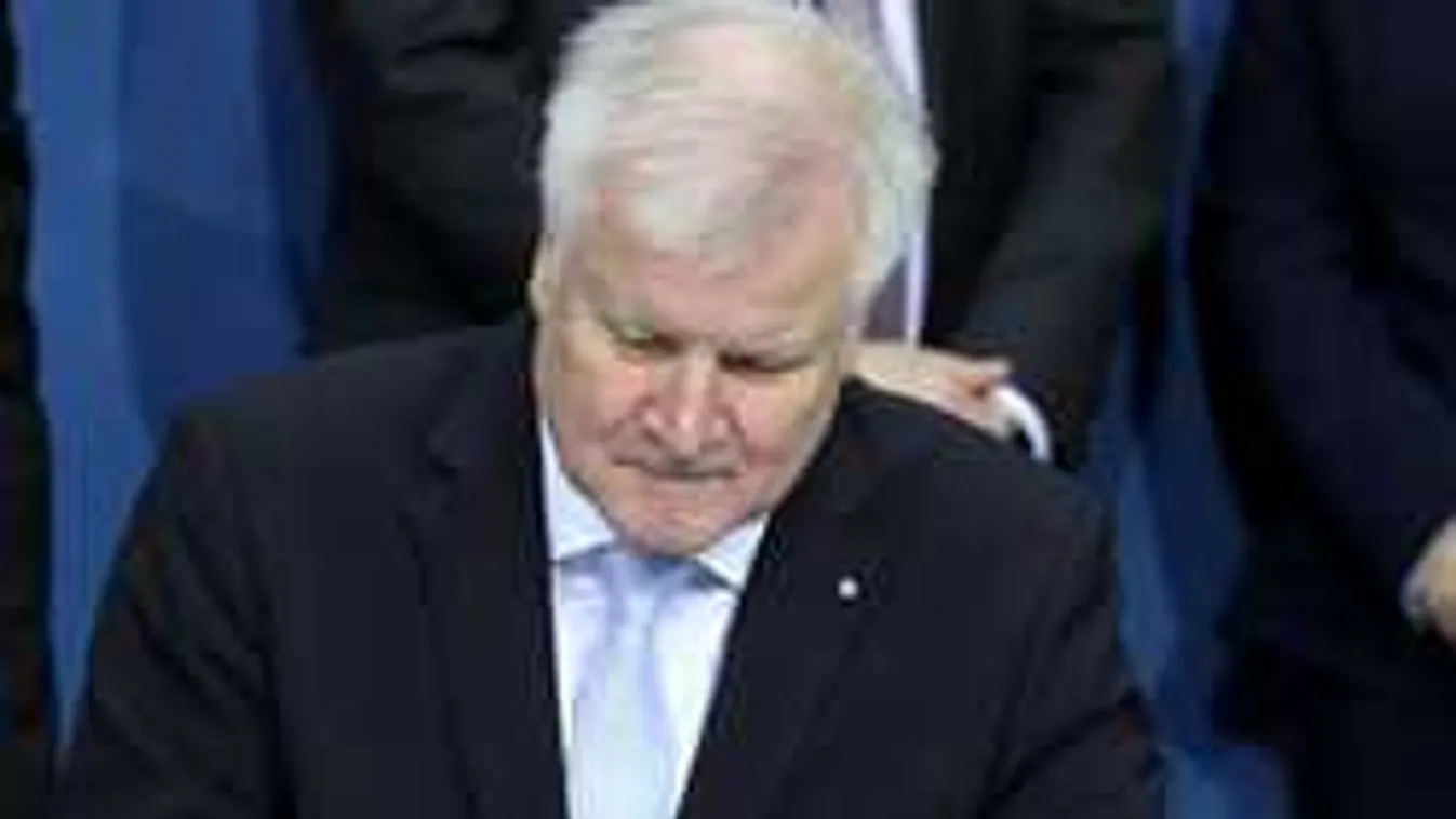 Orbán Viktor barátja bekeményít a migránsokkal szemben