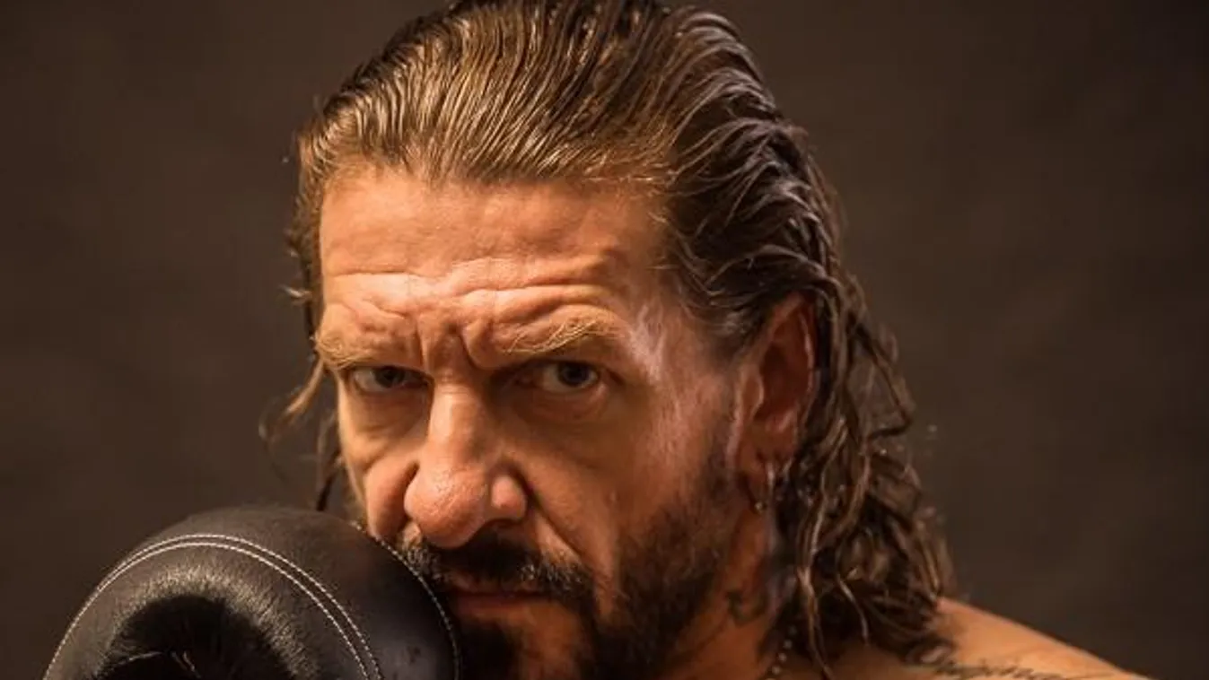 Ember nem tud úgy bejelenteni, ahogy Ganxsta Zolee tette