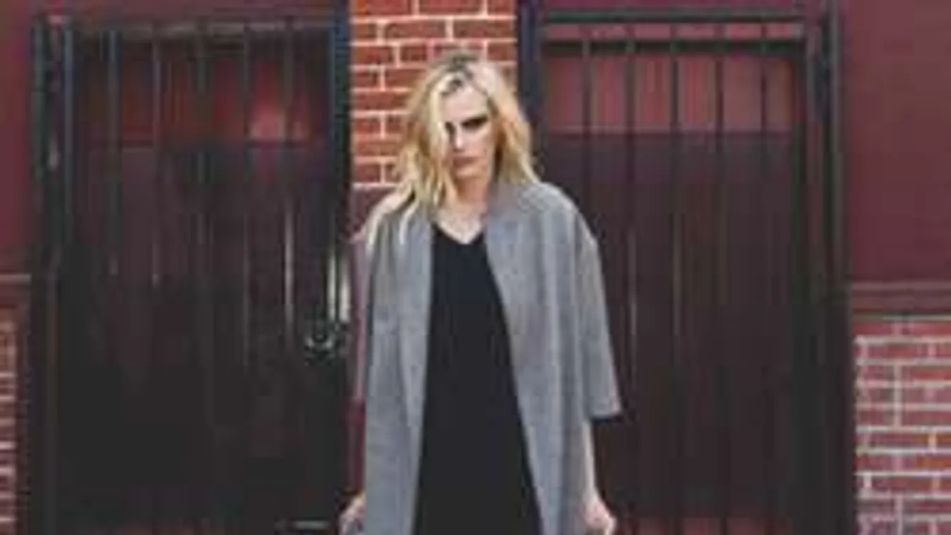 Tampont használt, ezért kellett amputálni a híres modell lábát - fotó