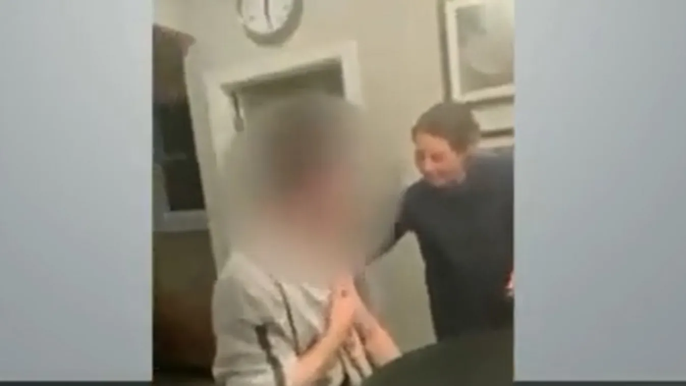 A szülők beleegyezése nélkül oltotta be a gyereket egy biológiatanár, videó is készült a botrányos esetről