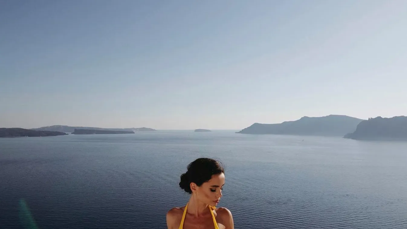 Micsoda póz, mindene látszik a brutál dögös jógás lánynak