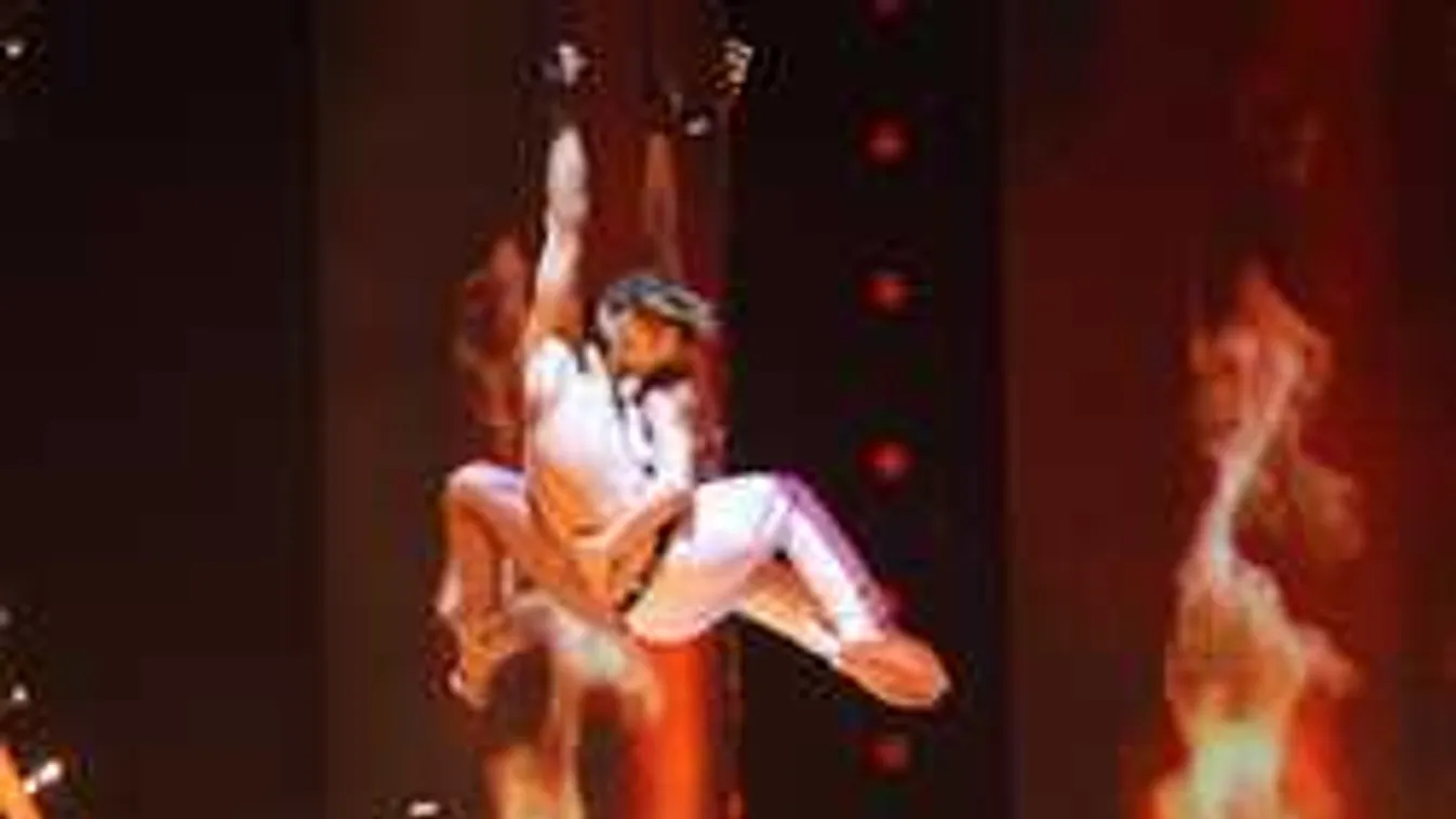 Nagyon vad, a fellegekbe repítette Szandit a félmeztelen Vastag Csaba