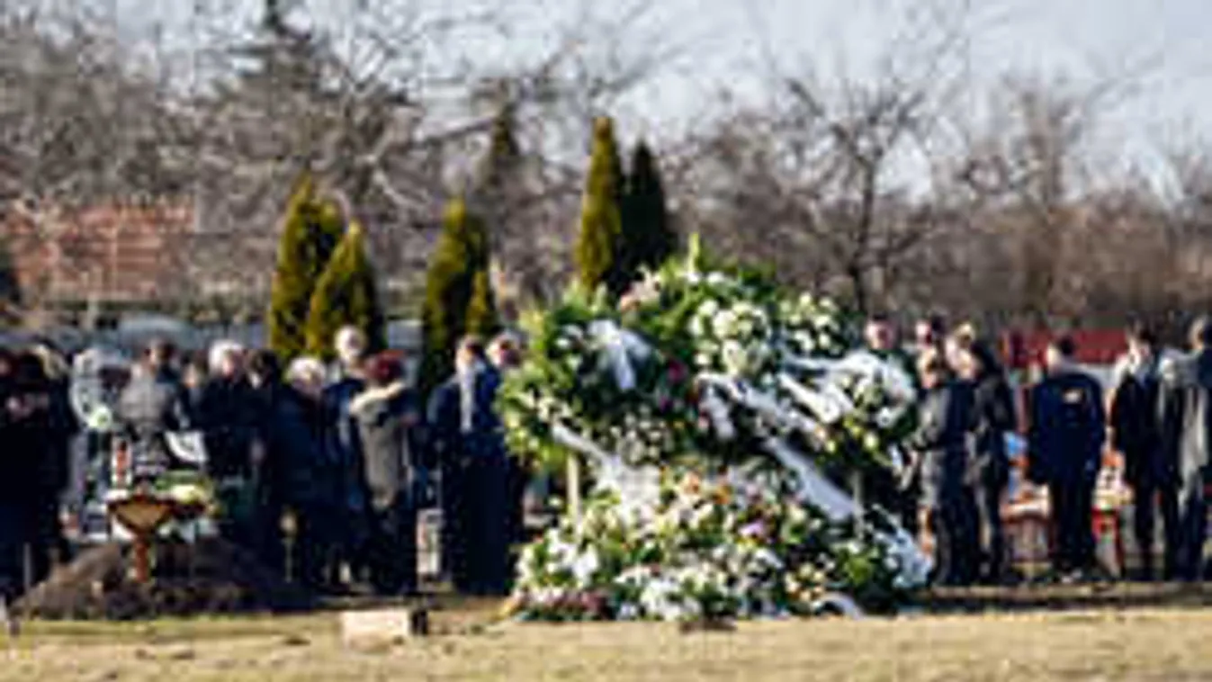 Így temették el a hármas ikrek anyukáját