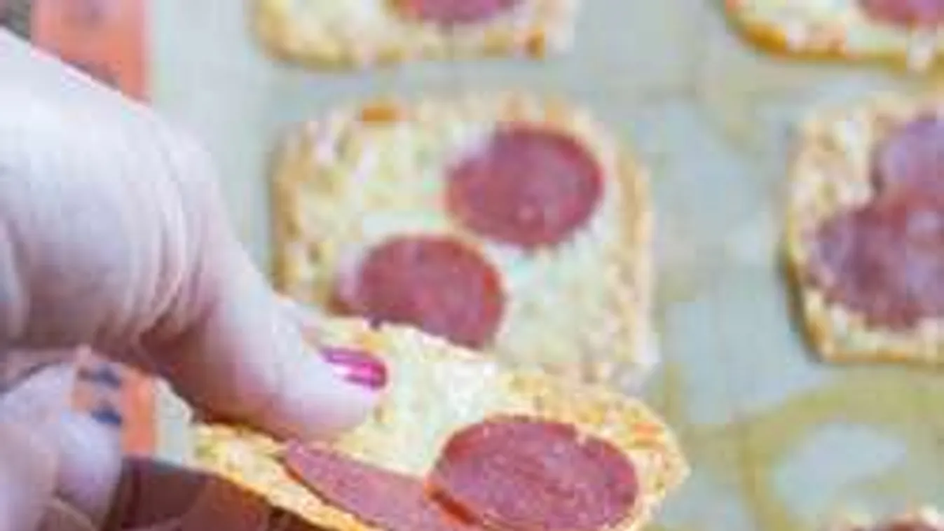 Ropogtass kedvedre: A diétás pizzachipsnél nincs jobb nasi!
