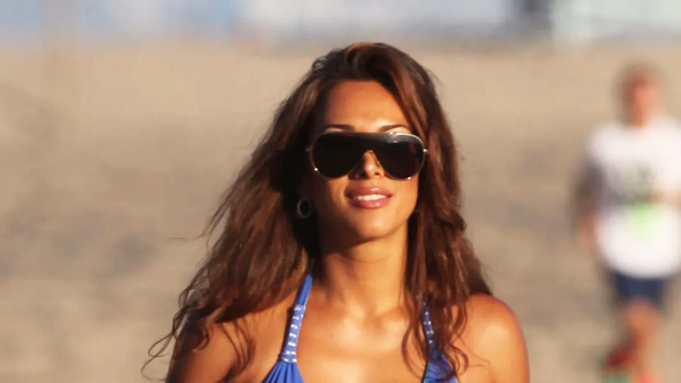 Fernanda Marin Goes Rollerblading In Santa Monica