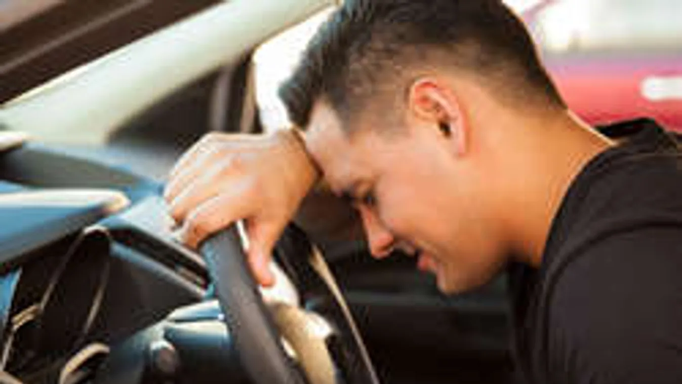 Este indulnak a "lopós kocsik", durvul a közlekedési káosz Budapesten