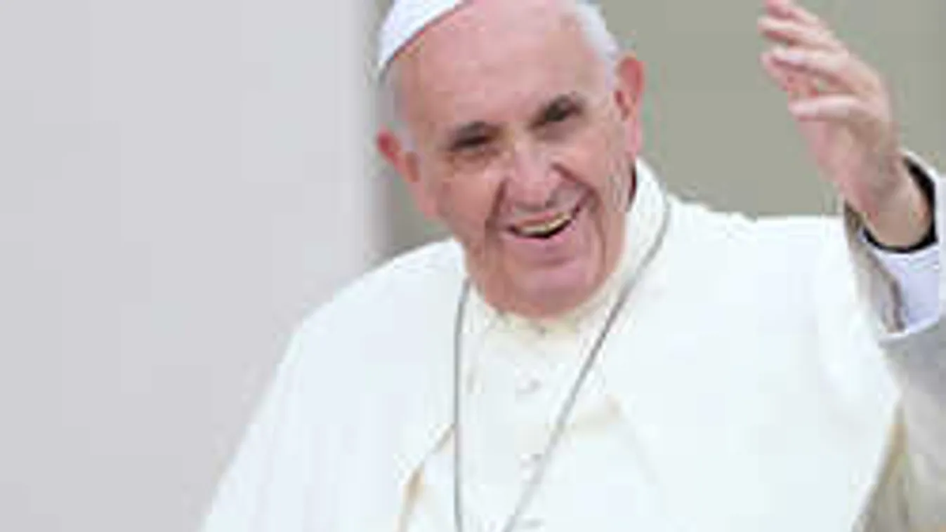 Romániában módosították a közlekedési törvényt a pápa miatt