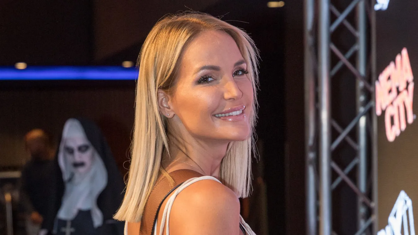 Döbbenetes pózban kapták le Zimány Lindát