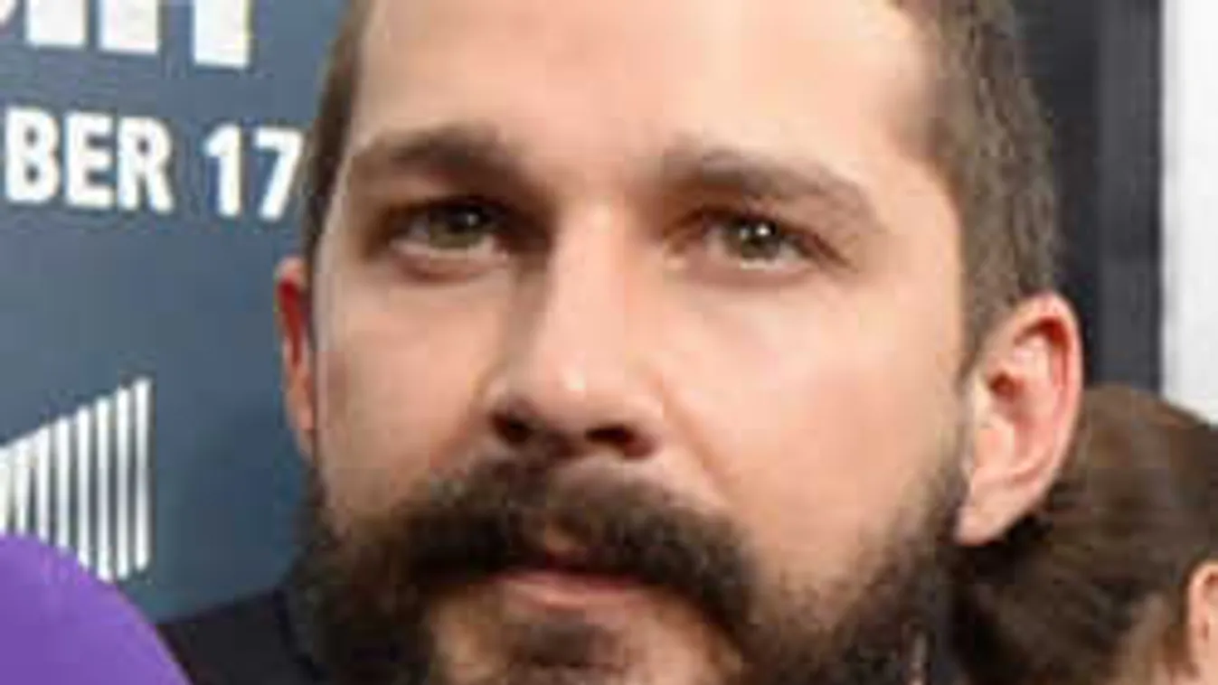 Alig állt a lábán: részegen őrjöngött az utcán az énekes