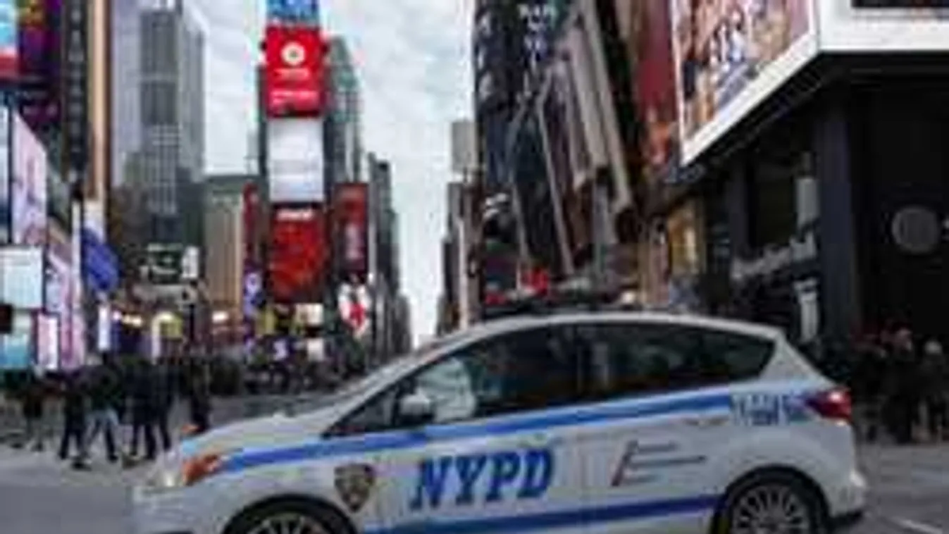 Meztelen férfi okozott botrányt a forgalmas úton, levideózták