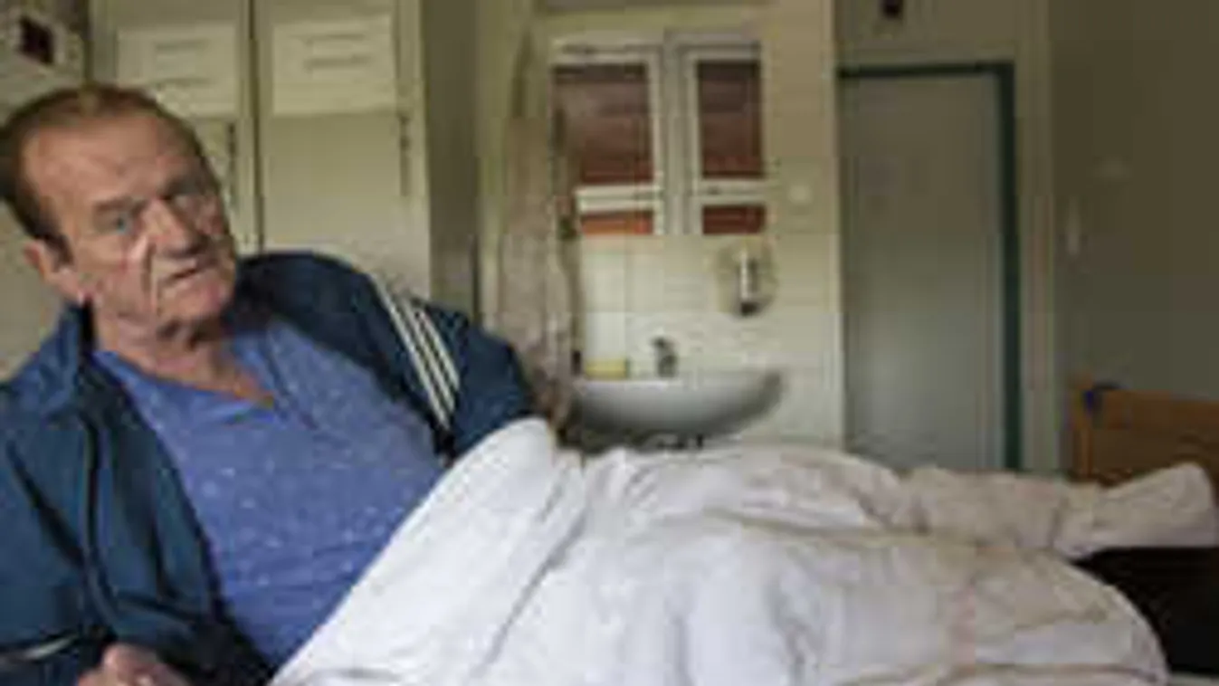 Õ is nyomorog? Kitálalt siralmas anyagi helyzetéről a magyar színész