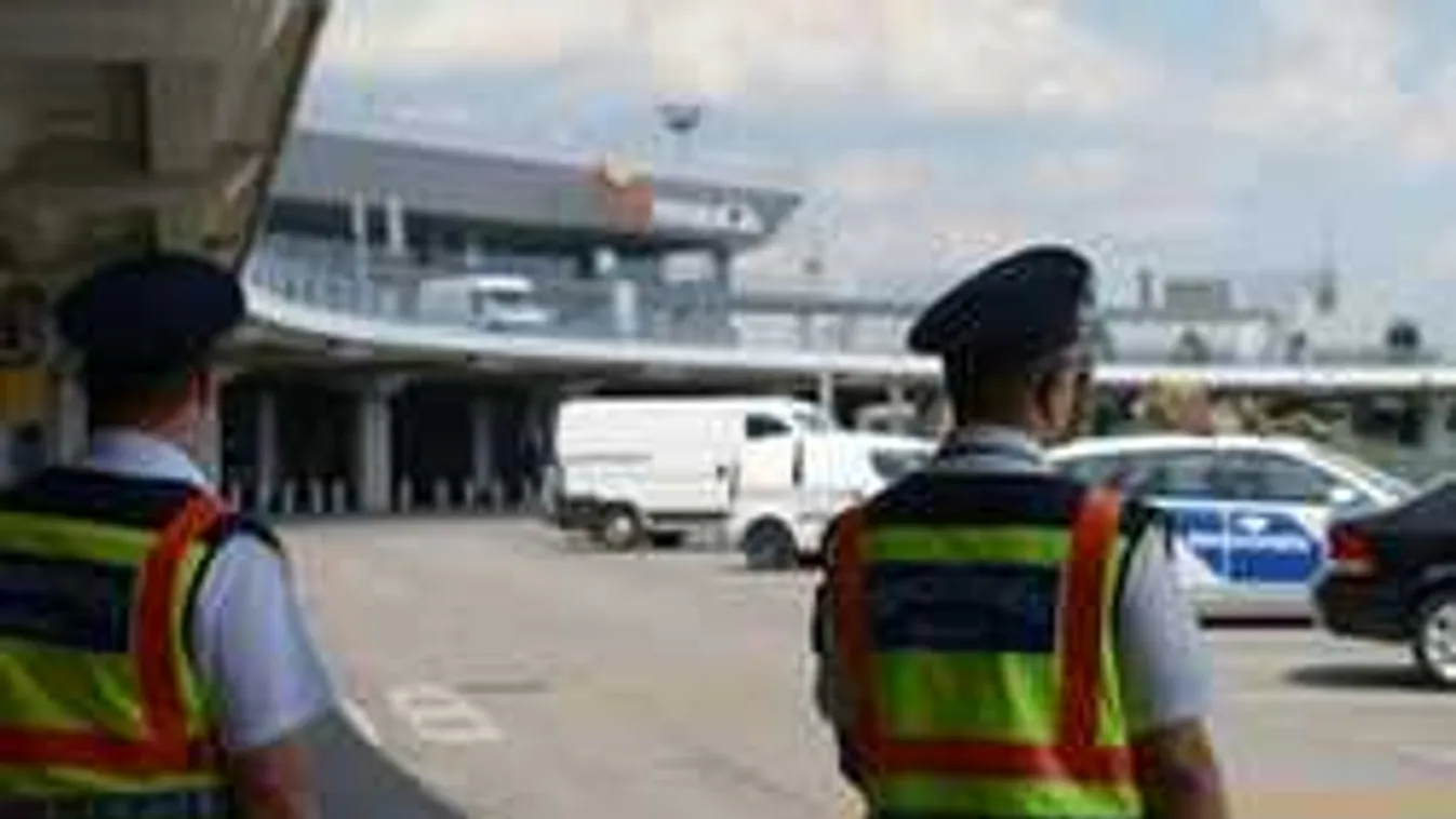 Embercsempészt fogtak a  Budapest Liszt Ferenc reptéren