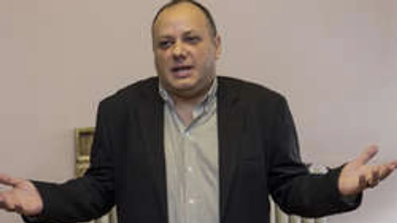 Nem találják Damu Roland várandós feleségét