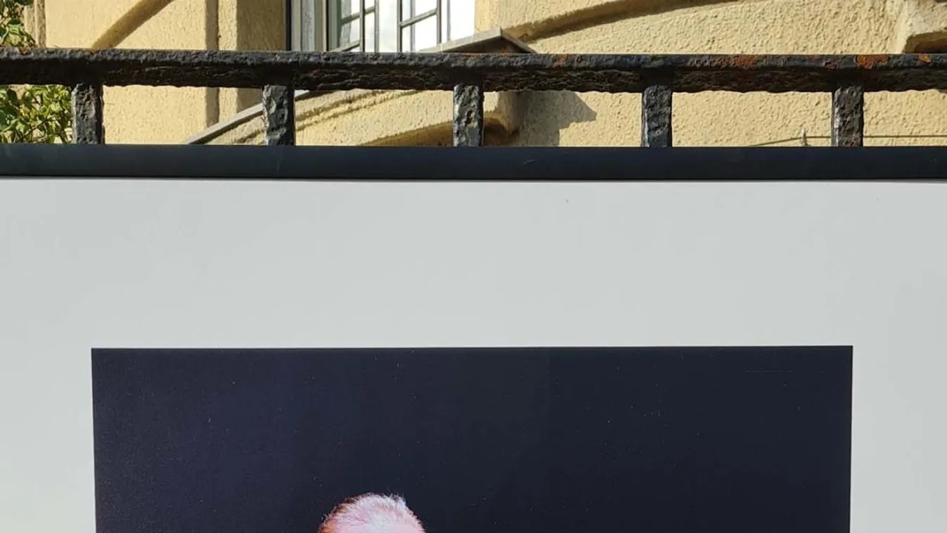 Udvaros Dorottya Az utolsó tűzijáték című darabban látható a képen