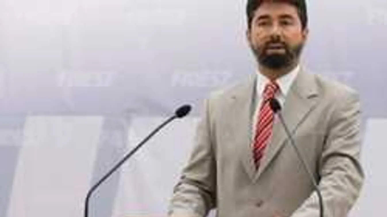 Hidvéghi elmondta, mit lép Brüsszelben a Fidesz