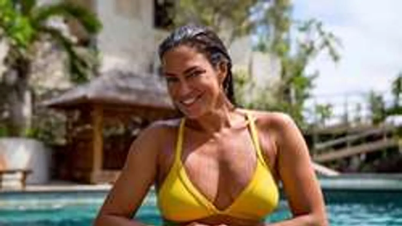 Bódi Sylvi meztelen testétől a hétfő sem olyan szörnyű!