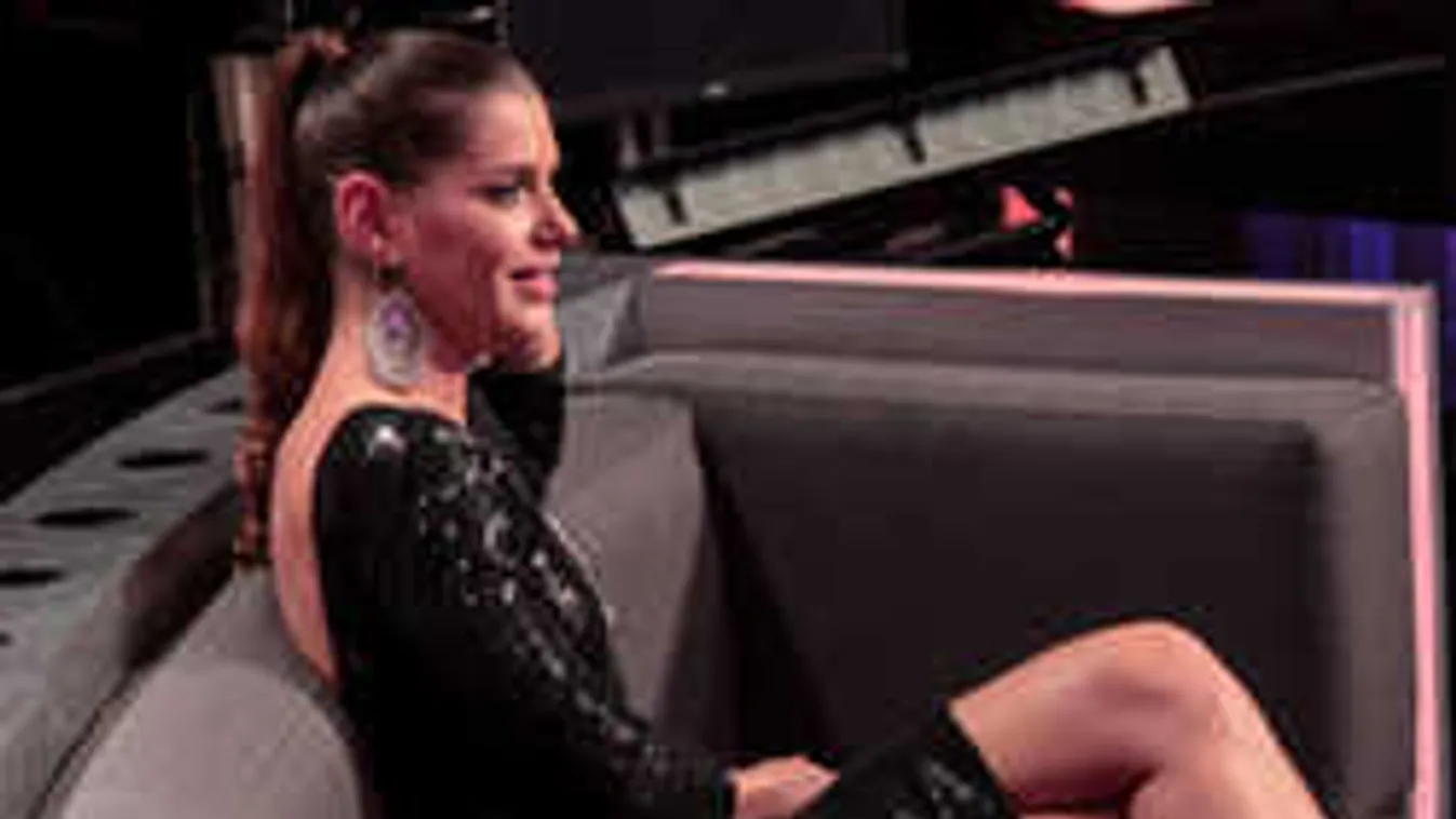 Nagyon szexi: ebből a szögből még biztosan nem láttad Dér Heni popsiját