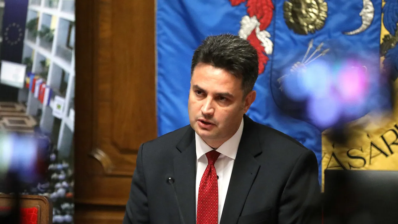 „Trágyával etetett gombák” – Márki-Zay a rezsicsökkentés támogatóiról beszélt