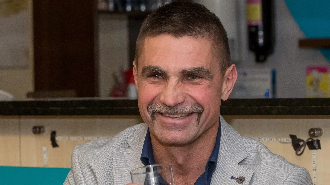 Viszkis: A titkot nem árulom el, mert akkor mindenkit el kéne ásnom