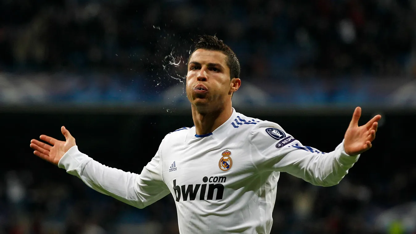 Real Madrid v AJ Auxerre - UEFA Champions League