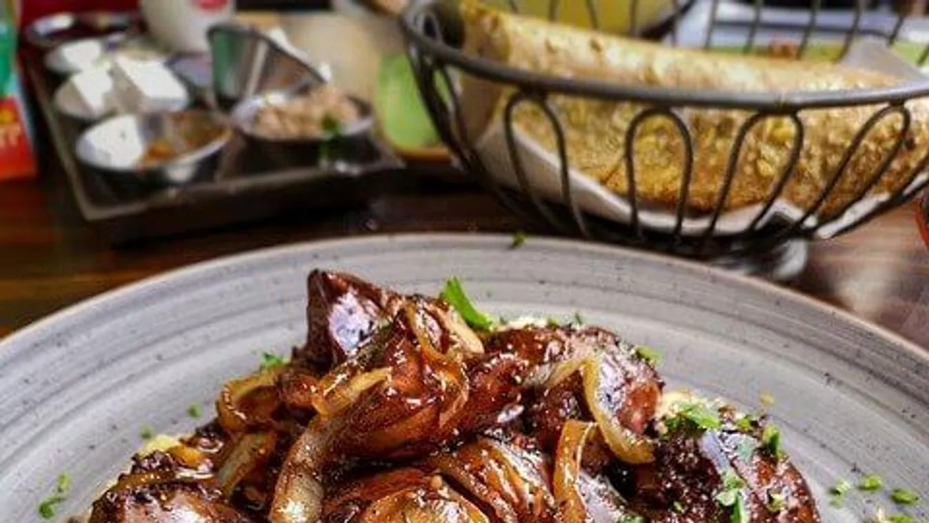 Nem fröcsköl többet a máj, ha így sütöd meg