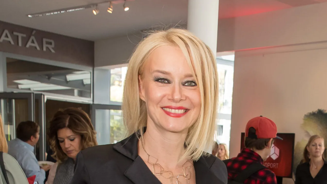 Elájultak a férfiak Völgyesi Gabi hatalmas mellétől