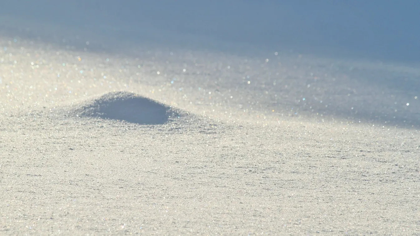 Megérkezett a hó: fehérbe öltözött a táj a szomszédunkban, és ez csak a kezdet