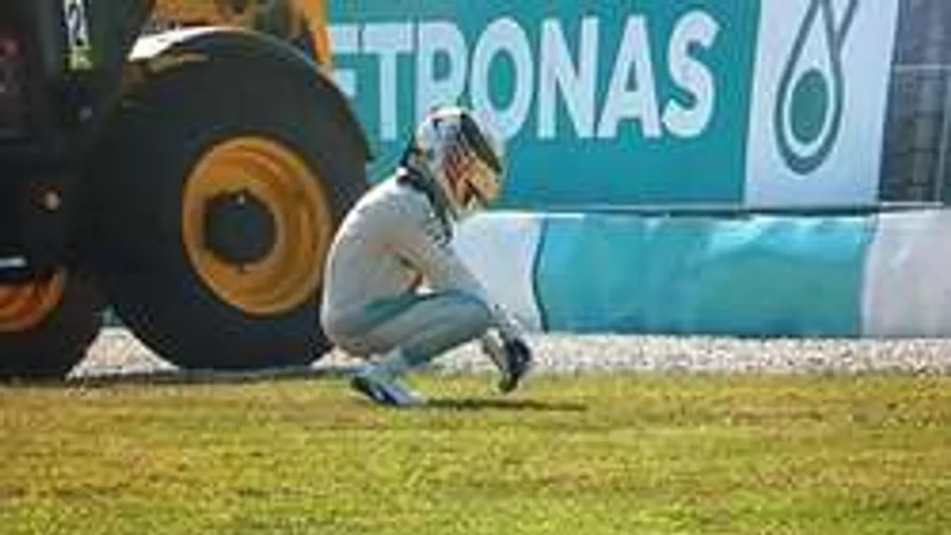 Háború a Forma-1-ben! Leidiótázták Vettelt!