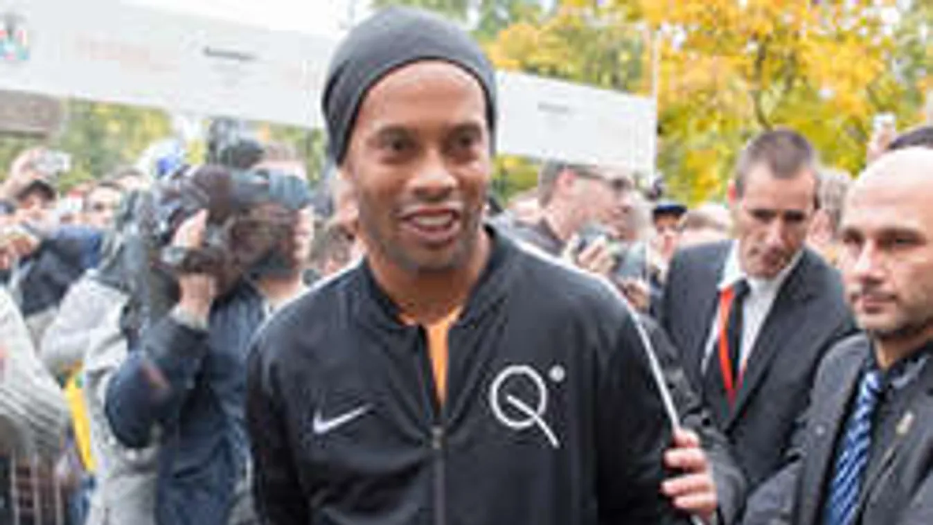 Világsztárok állnak az elhunyt focisták helyére