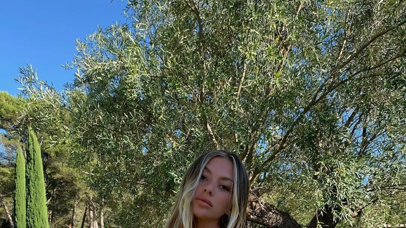 Mathilde nem bírt magával