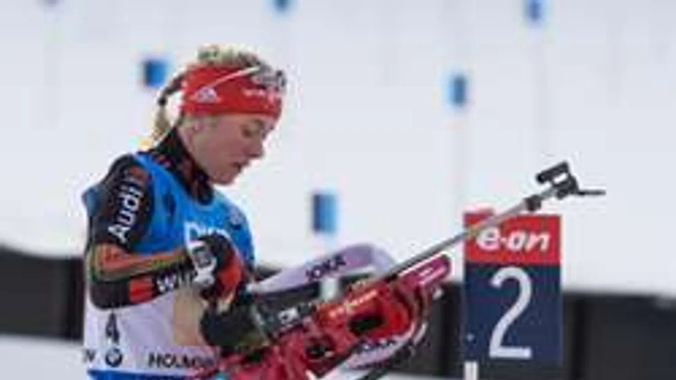 Totál meztelenül pózol a szexi sztársportoló