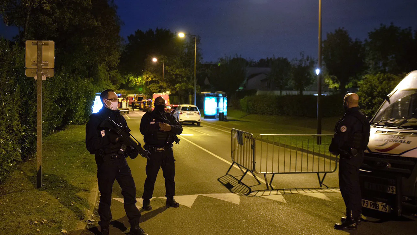 „Végeztem egy pokolfajzattal, aki becsmérelte Mohamed prófétát” – írta a Twitterre a francia tanárt lefejező terrorista