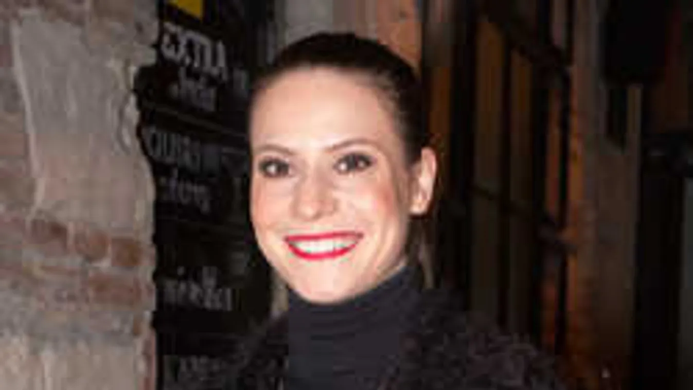 Sugárzik a boldogságtól: így megnőtt Antal Timi pocakja