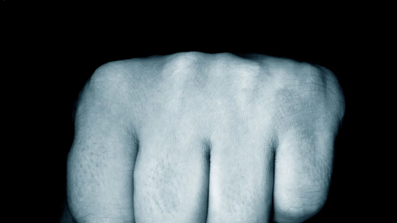 „Ki kéri az első pofont?” – eltörte egy gyerek orrát az agresszív kaposvári férfi