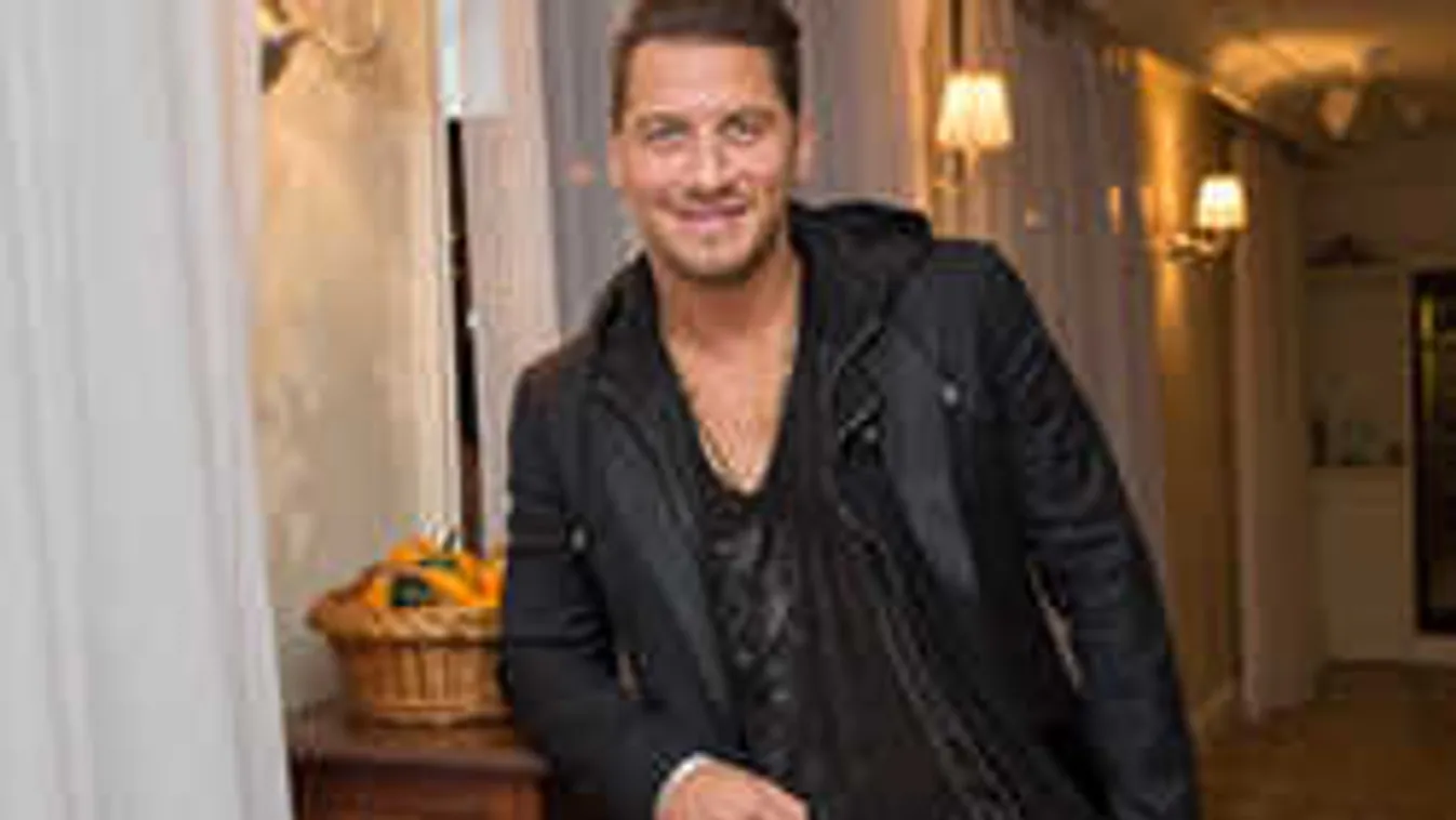 Árulkodó fotó, eljegyezte kedvesét Vastag Csaba?