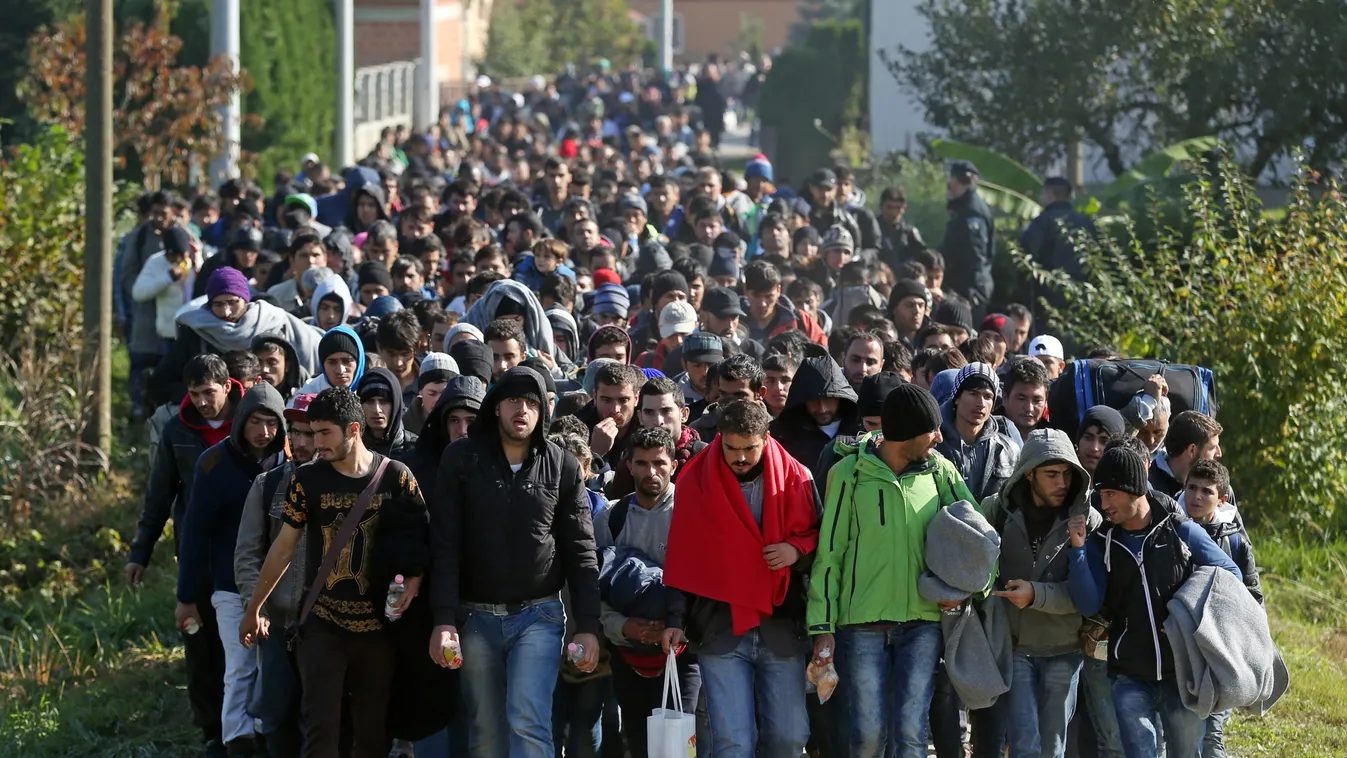 Valentin napi rohamra készülnek a migránsok a magyar határnál