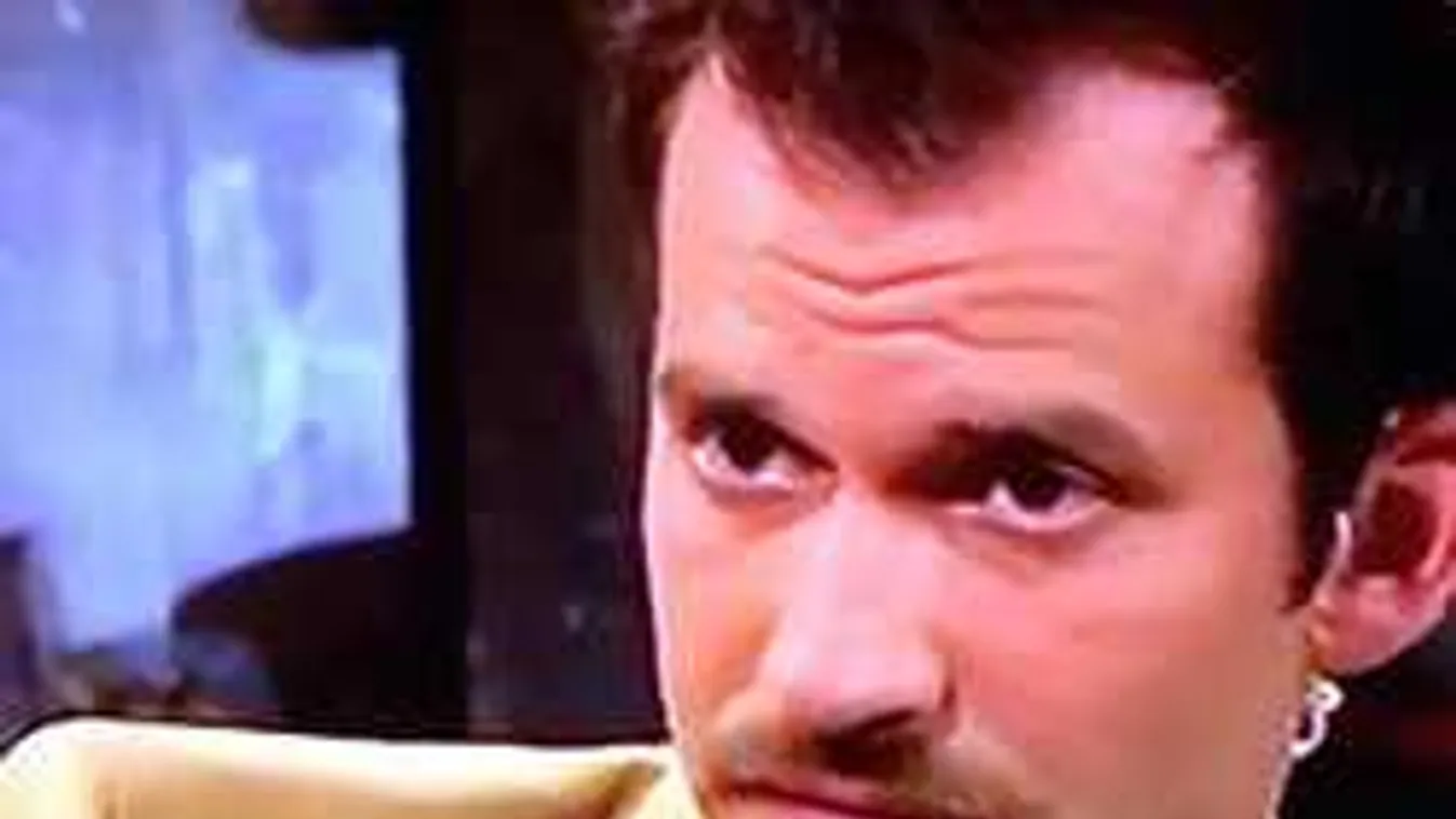 Dühöngő rajongó támadt a magyar sztártévésre