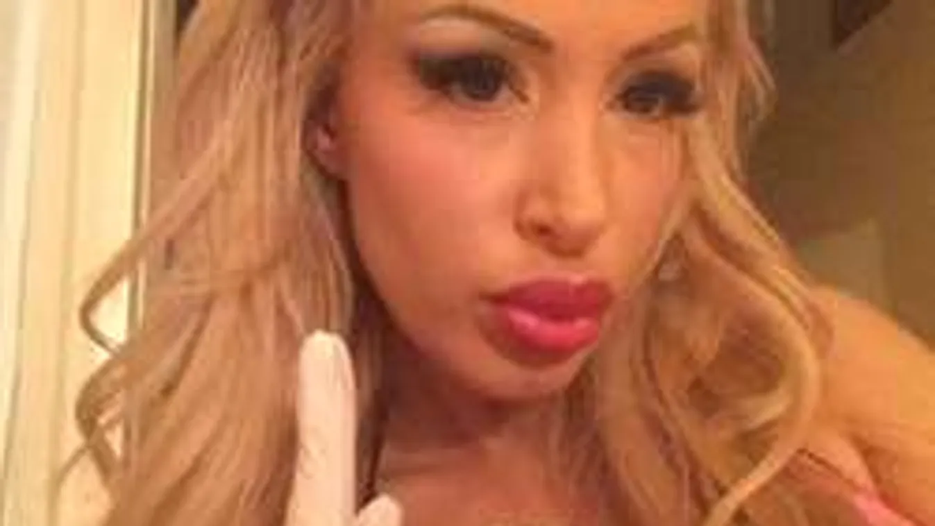 Kelemen Anna pucéran szelfizett, durván beszóltak neki