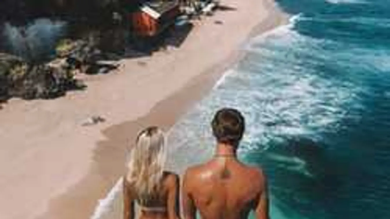 Ez a pár abból él, hogy szexi fotókkal bombázza a netet