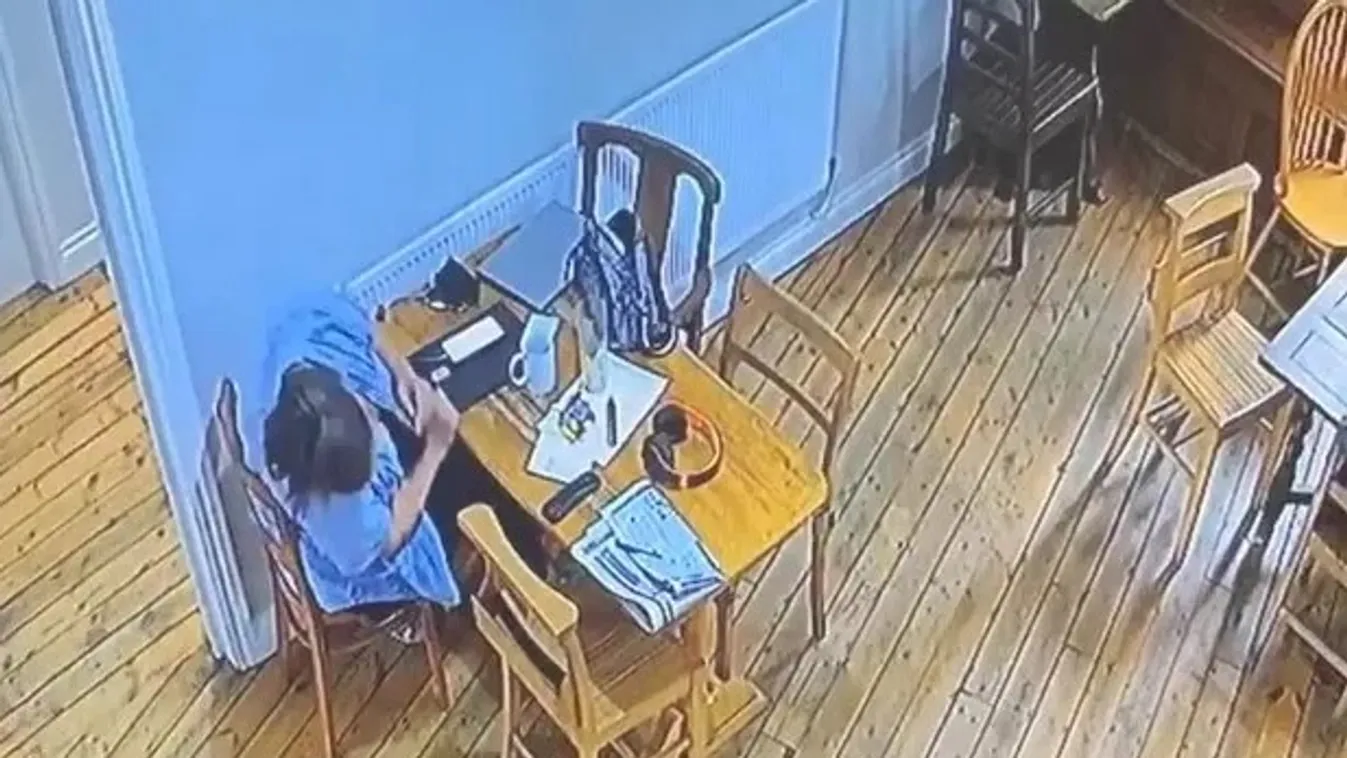 Hátborzongató jelenetet rögzített a kocsma térfigyelő kamerája